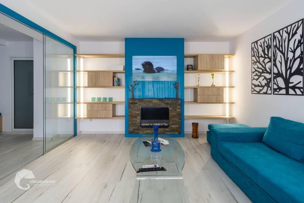 Luxos In Apartment *